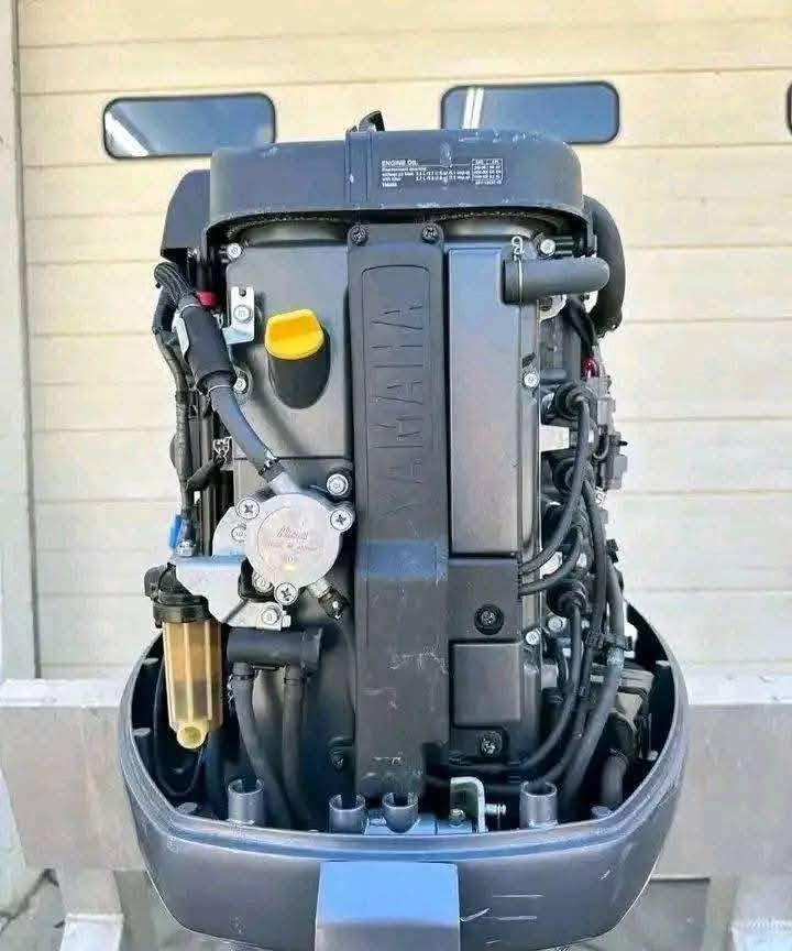 Yamaha Outboard Engine